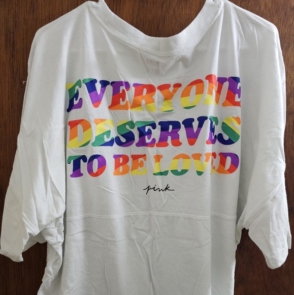 Victoria Secrets Pink - Picture 2 of 2